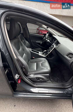 Седан Volvo S60 2014 в 