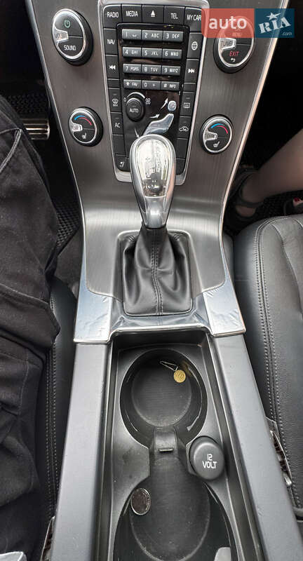 Седан Volvo S60 2014 в Києві