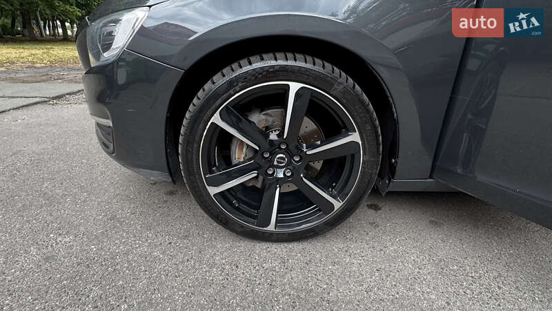 Седан Volvo S60 2014 в Києві