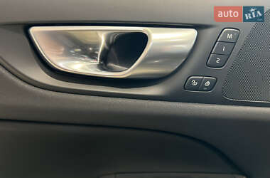 Седан Volvo S60 2024 в 