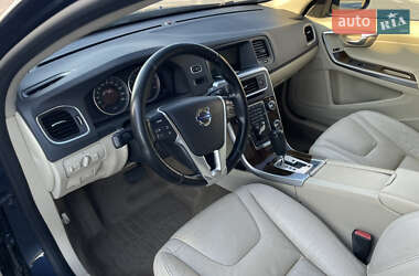 Седан Volvo S60 2011 в 