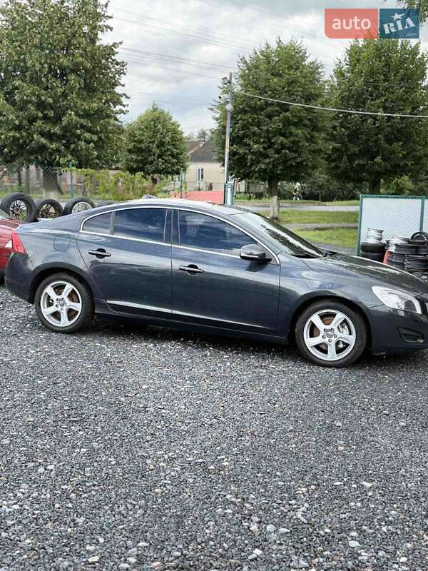 Седан Volvo S60 2011 в Старокостянтинові