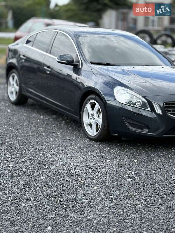 Седан Volvo S60 2011 в Старокостянтинові