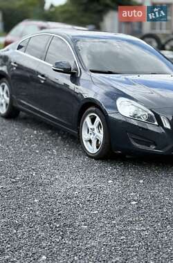 Седан Volvo S60 2011 в 