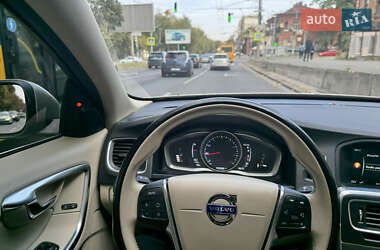 Седан Volvo S60 2014 в 