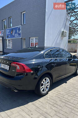 Седан Volvo S60 2011 в 