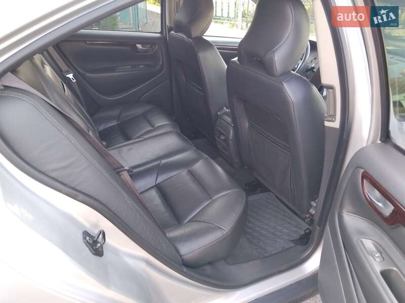Седан Volvo S60 2001 в Володимирі