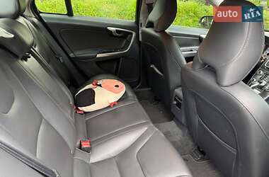 Седан Volvo S60 2014 в 