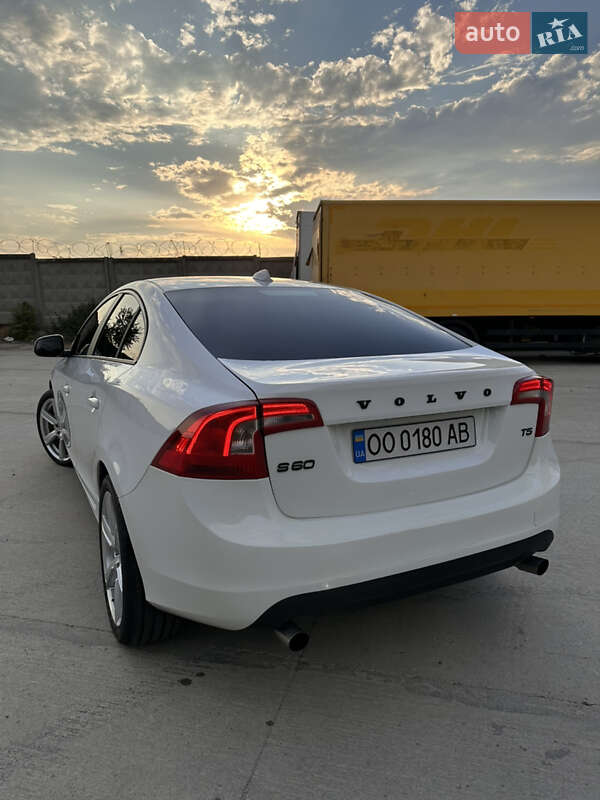 Седан Volvo S60 2012 в Одессе