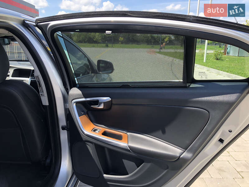 Седан Volvo S60 2016 в Ровно