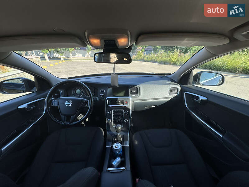 Седан Volvo S60 2012 в Сокирянах