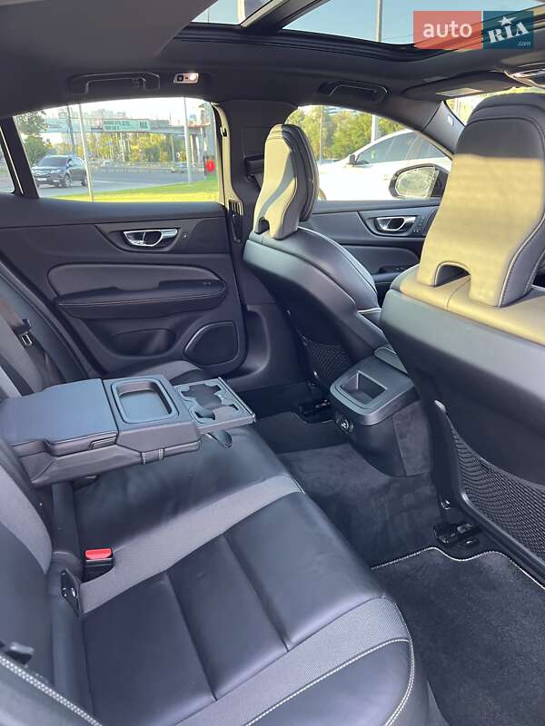 Седан Volvo S60 2019 в Києві фото 17 Седан Volvo S60 2019 в Києві