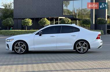 Седан Volvo S60 2019 в 