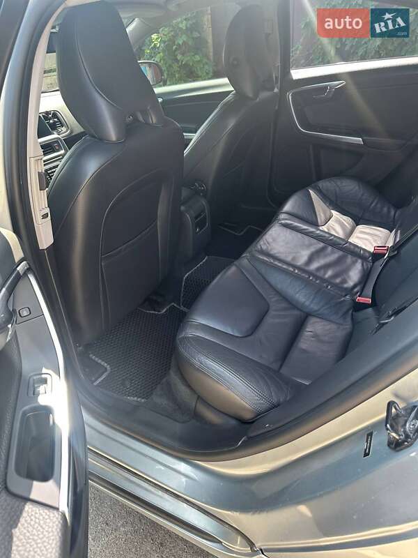 Седан Volvo S60 2013 в Киеве