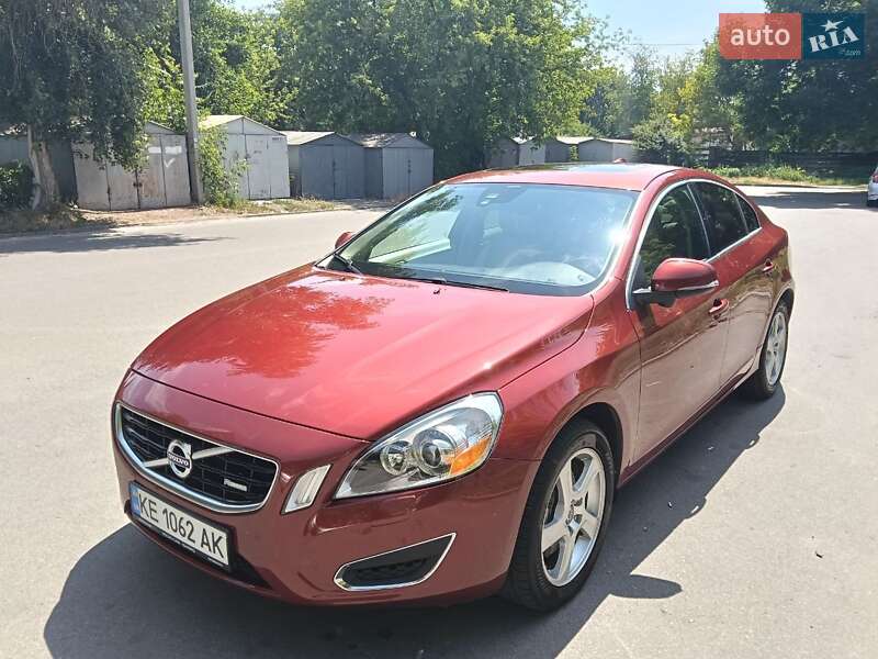 Седан Volvo S60 2012 в Днепре