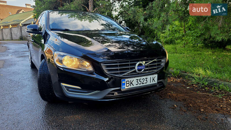 Седан Volvo S60 2014 в Ровно