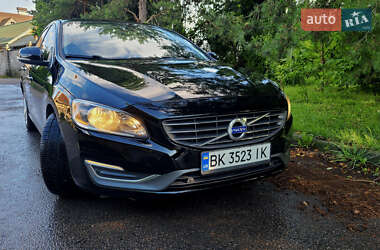 Седан Volvo S60 2014 в 