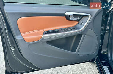 Седан Volvo S60 2017 в 