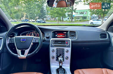 Седан Volvo S60 2017 в 