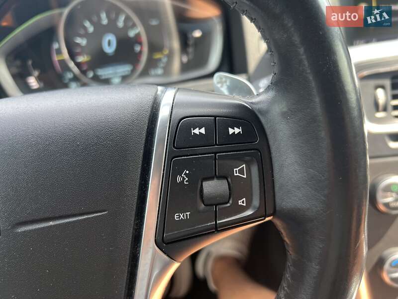 Седан Volvo S60 2014 в Киеве