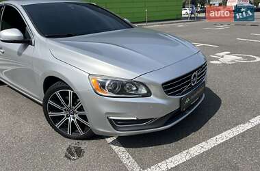 Седан Volvo S60 2014 в 