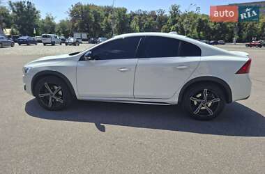 Седан Volvo S60 2017 в 