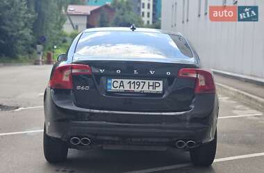 Седан Volvo S60 2012 в 