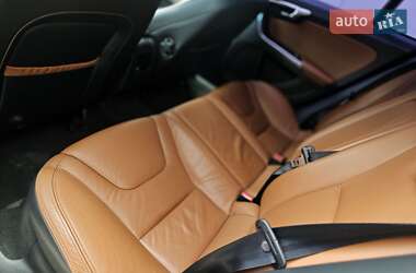 Седан Volvo S60 2012 в 