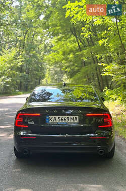 Седан Volvo S60 2020 в 