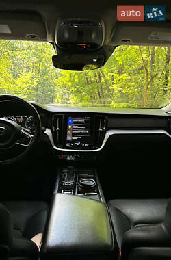 Седан Volvo S60 2020 в 
