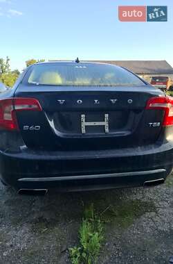 Седан Volvo S60 2016 в 