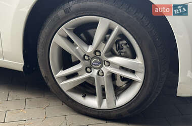 Седан Volvo S60 2013 в 