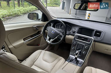 Седан Volvo S60 2013 в 