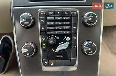Седан Volvo S60 2013 в 