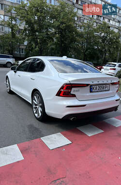 Седан Volvo S60 2020 в 