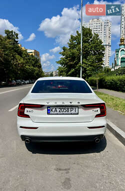 Седан Volvo S60 2020 в 