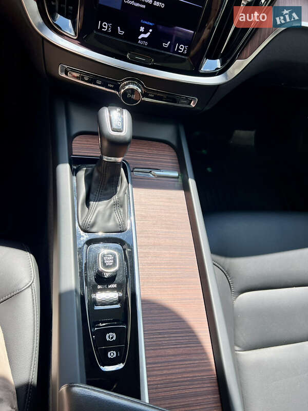 Седан Volvo S60 2020 в Киеве