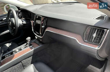 Седан Volvo S60 2020 в 