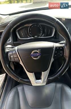 Седан Volvo S60 2014 в Тернополе