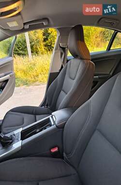 Седан Volvo S60 2016 в 