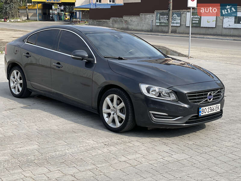 Седан Volvo S60 2016 в 