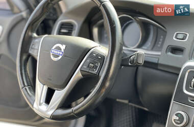 Седан Volvo S60 2016 в 