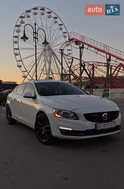 Седан Volvo S60 2015 в Измаиле