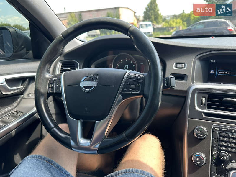 Седан Volvo S60 2013 в Нежине