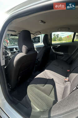 Седан Volvo S60 2011 в 
