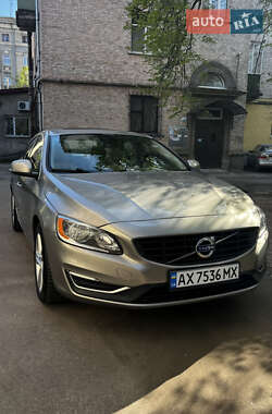 Седан Volvo S60 2014 в Харькове