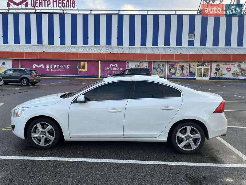 Седан Volvo S60 2012 в Киеве