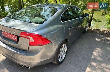 Седан Volvo S60 2016 в 