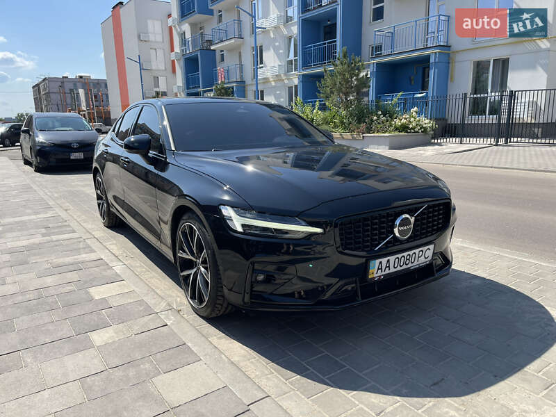 Седан Volvo S60 2024 в Киеве