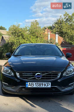 Седан Volvo S60 2013 в Виннице